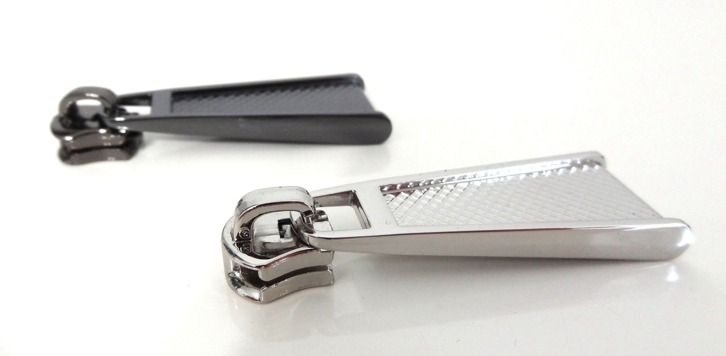 5 Zipper Slider and Pull - Metal Teeth - Style J – bringberry Handbag  Hardware and Designs