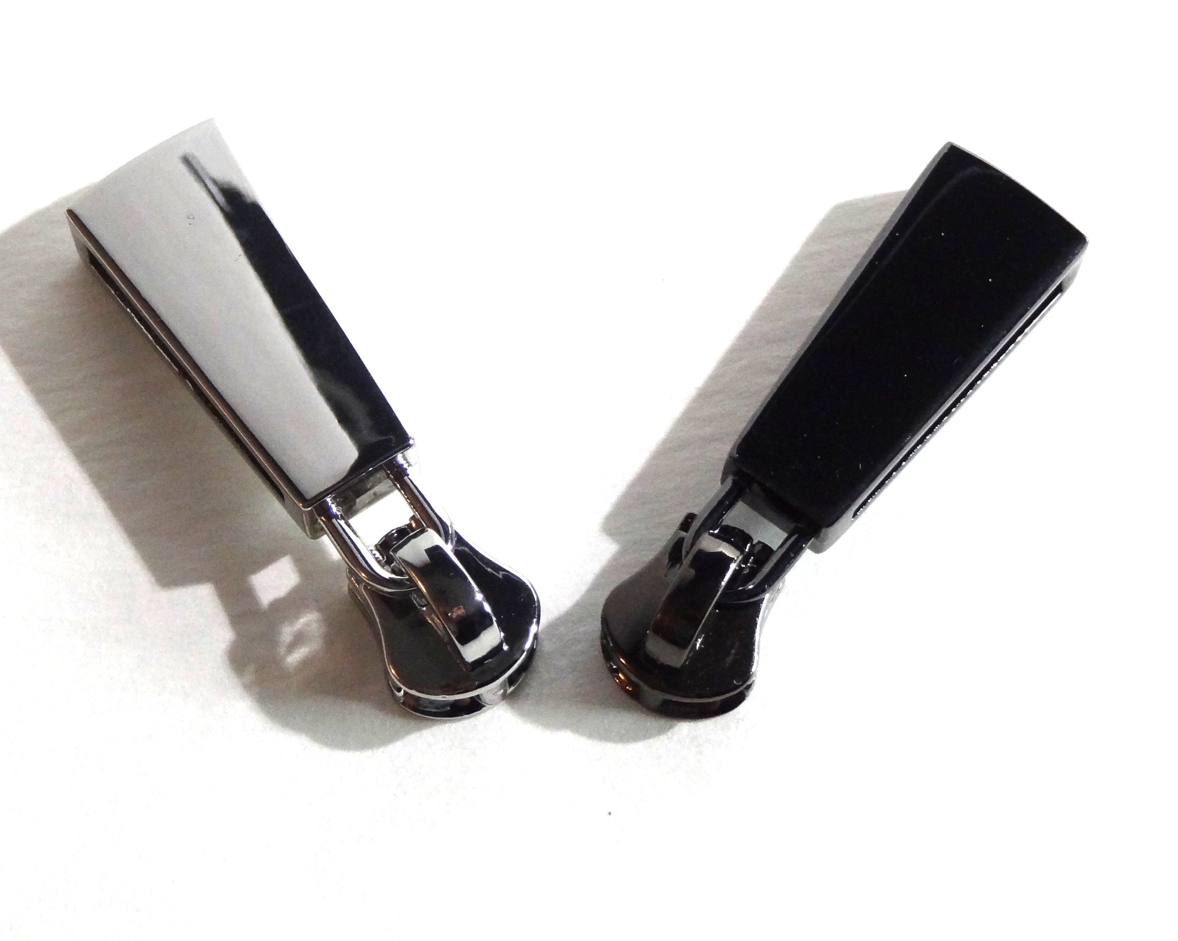 5 Zipper Slider and Pull - Metal Teeth - Style J – bringberry Handbag  Hardware and Designs